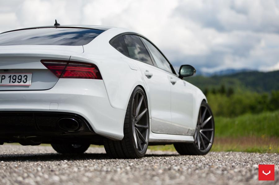 Детали экстерьера Audi RS7 Sportback on Vossen Wheels (CVT) 2017 года  (фото 28 из 52)